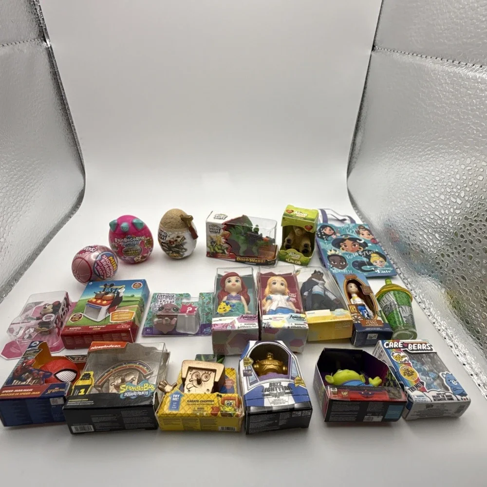 Zuru Toy Mini Brands Lot Of 20 LPS Disney Pixar 2 Gold SpongeBobs Dino‎ Alive
